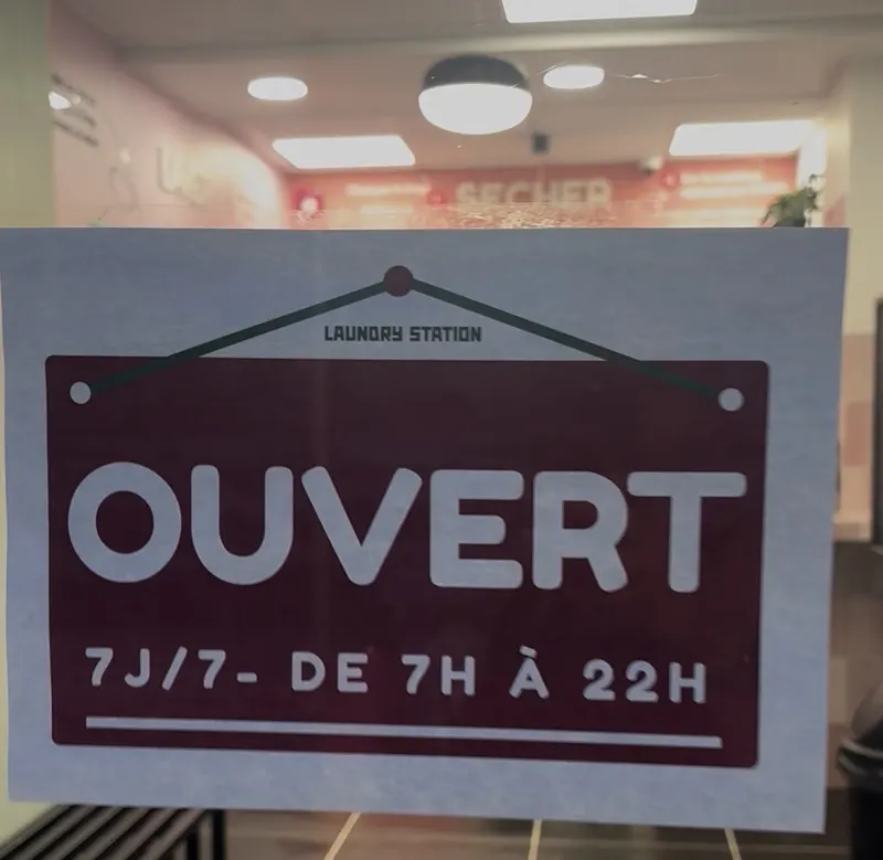 Panneau « Ouvert 7j/7 de 7h à 22h »